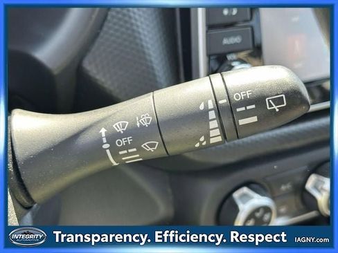 Certified 2021 Nissan Kicks S FWD image 31