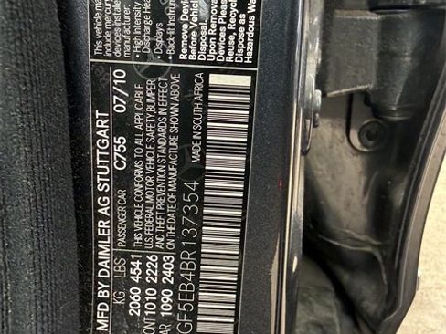 Used 2011 Mercedes-Benz C 300 Sedan image 10
