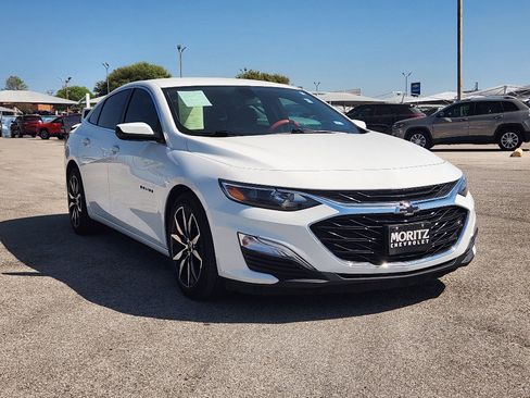 Used 2021 Chevrolet Malibu RS image 3