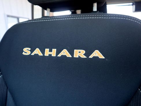 Used 2015 Jeep Wrangler Unlimited Sahara w/ Connectivity Group image 58