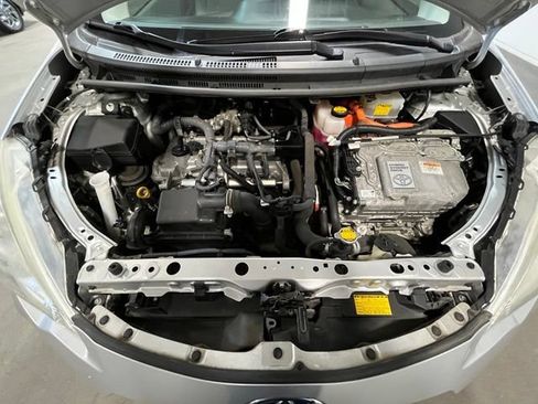 Used 2014 Toyota Prius C One FWD image 27