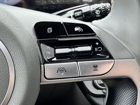 Used 2024 Hyundai Elantra SEL w/ Convenience Package FWD image 20