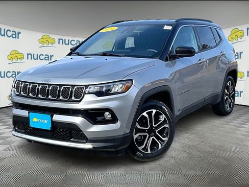 Used 2024 Jeep Compass Limited AWD/4WD image 3