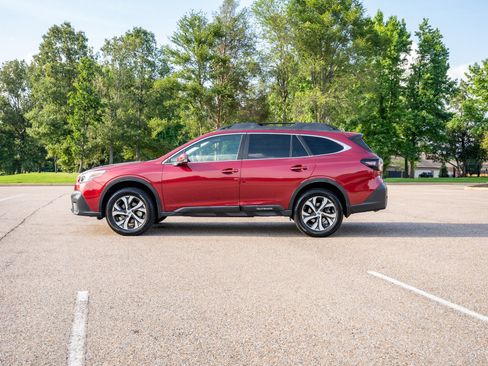 Used 2021 Subaru Outback Limited w/ Popular Package #2 AWD/4WD image 8