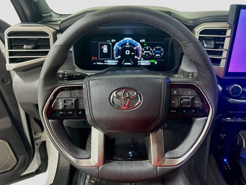 Used 2026 Toyota Sequoia Capstone AWD/4WD image 9