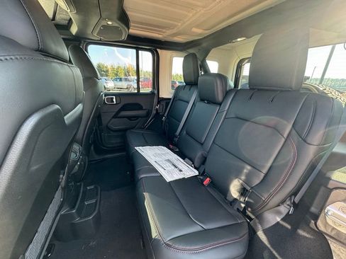 New 2026 Jeep Wrangler Unlimited Rubicon w/ Safety Group image 19