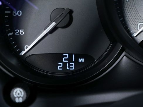 New 2026 Porsche Macan S image 9