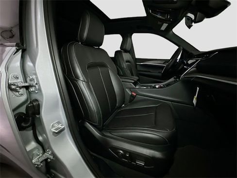 New 2025 Jeep Grand Cherokee Limited w/ Trailer Tow Package image 32