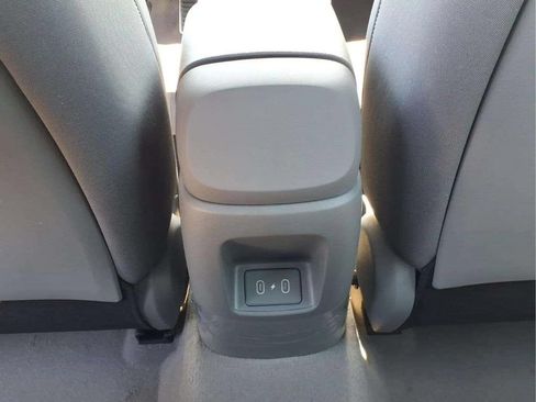 Used 2026 Hyundai Elantra Sport FWD image 11