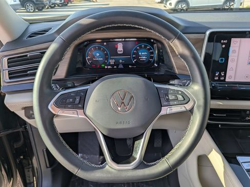 Certified 2024 Volkswagen Atlas SE FWD image 26