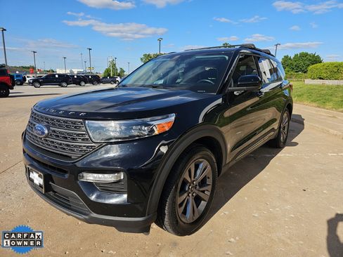 Used 2022 Ford Explorer XLT w/ Equipment Group 202A RWD image 8