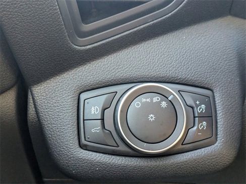 Used 2019 Ford Escape SE image 27