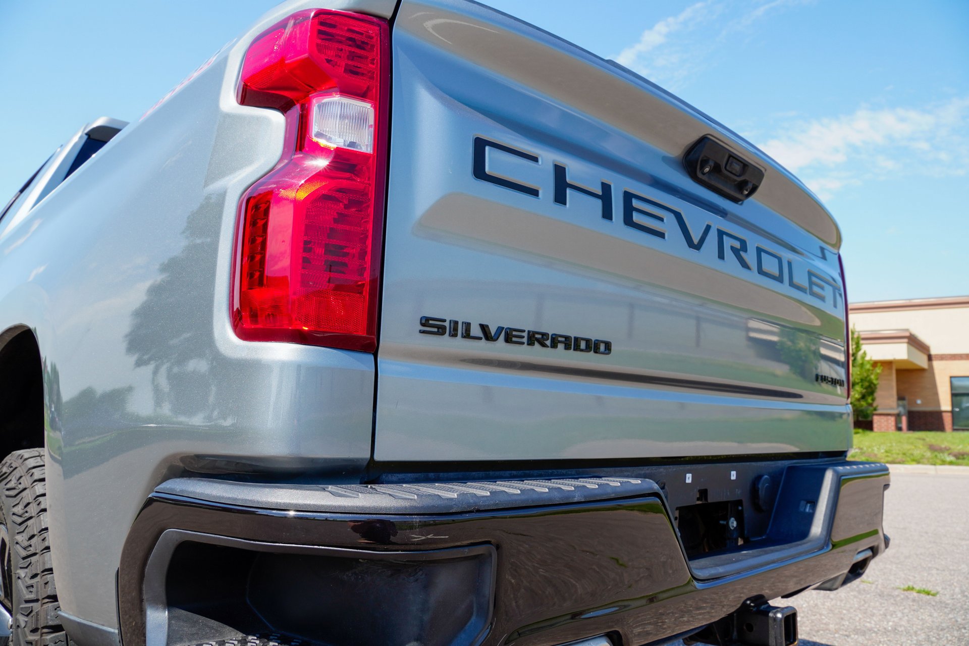 Used 2024 Chevrolet Silverado 1500 Custom Trail Boss w/ LPO, Dark Essentials Package AWD/4WD image 28