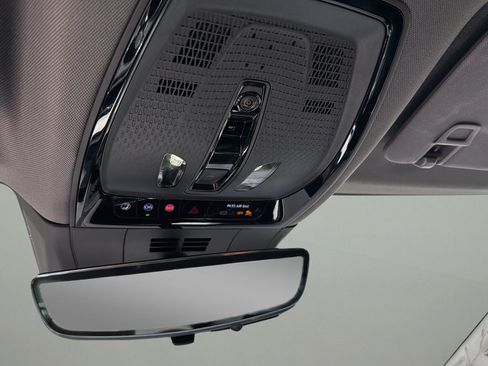 Certified 2025 Cadillac Optiq Sport 2 w/ LPO, Floor Liner Package AWD/4WD image 30