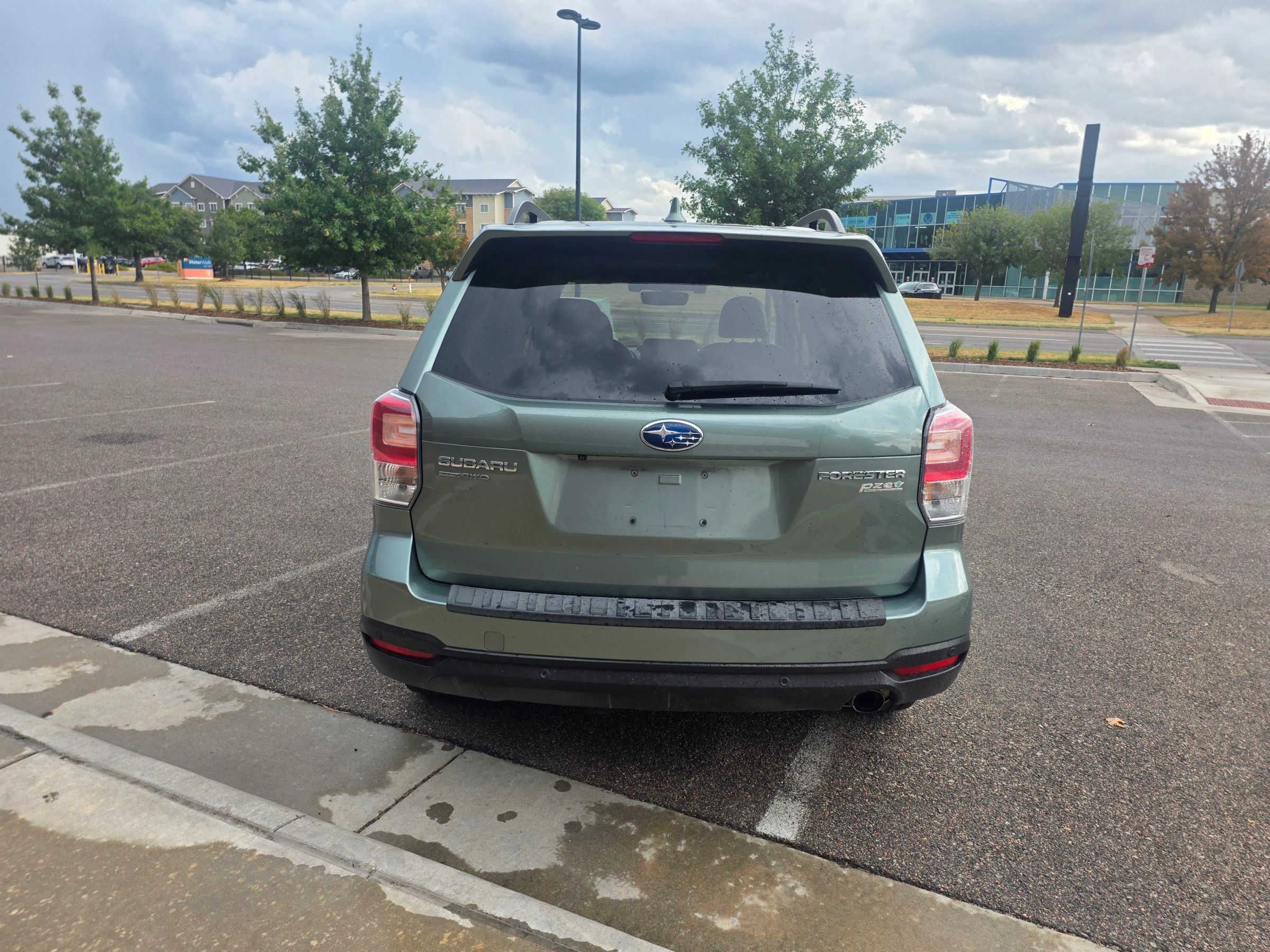 Used 2017 Subaru Forester 2.5i Limited AWD/4WD image 6