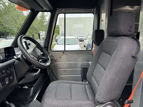 Used 2025 Chevrolet Brightdrop 600 FWD image 17