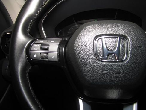 Certified 2025 Honda Pilot EX-L image 5
