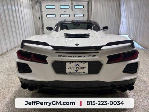 Used 2023 Chevrolet Corvette Stingray Premium Conv w/ Z51 Performance Package RWD image 4