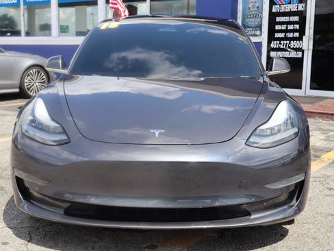 Used 2018 Tesla Model 3 Long Range AWD/4WD image 9