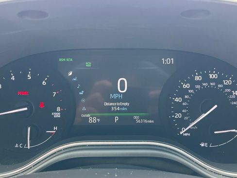 Used 2021 Toyota Avalon XLE FWD image 10