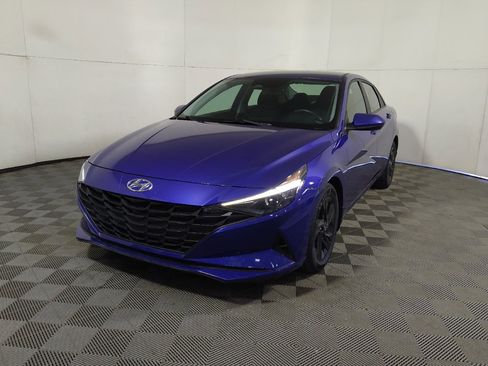 Used 2023 Hyundai Elantra SEL FWD image 15