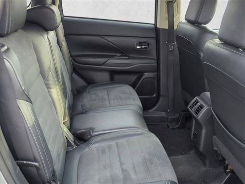 Used 2020 Mitsubishi Outlander SE FWD image 22