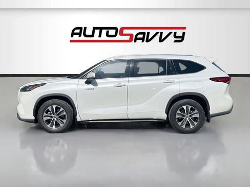 Used 2020 Toyota Highlander XLE FWD image 4