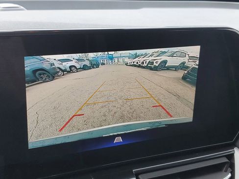 Used 2025 Chevrolet TrailBlazer LT AWD/4WD image 14