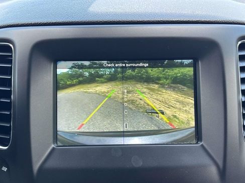 Used 2019 Jeep Compass Latitude w/ Popular Equipment Group AWD/4WD image 24