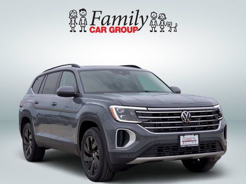 New 2026 Volkswagen Atlas SE FWD image 2