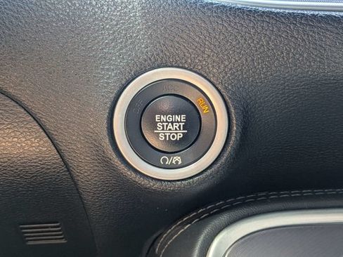 Used 2019 Dodge Challenger R/T w/ Driver Convenience Group RWD image 31