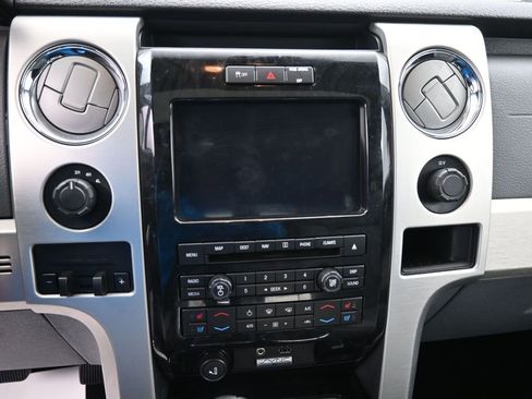 Used 2011 Ford F150 Platinum image 10