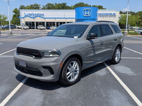 Used 2024 Dodge Durango GT RWD image 7