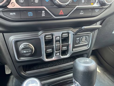 Used 2023 Jeep Wrangler Unlimited w/ Sun & Screen Package AWD/4WD image 22
