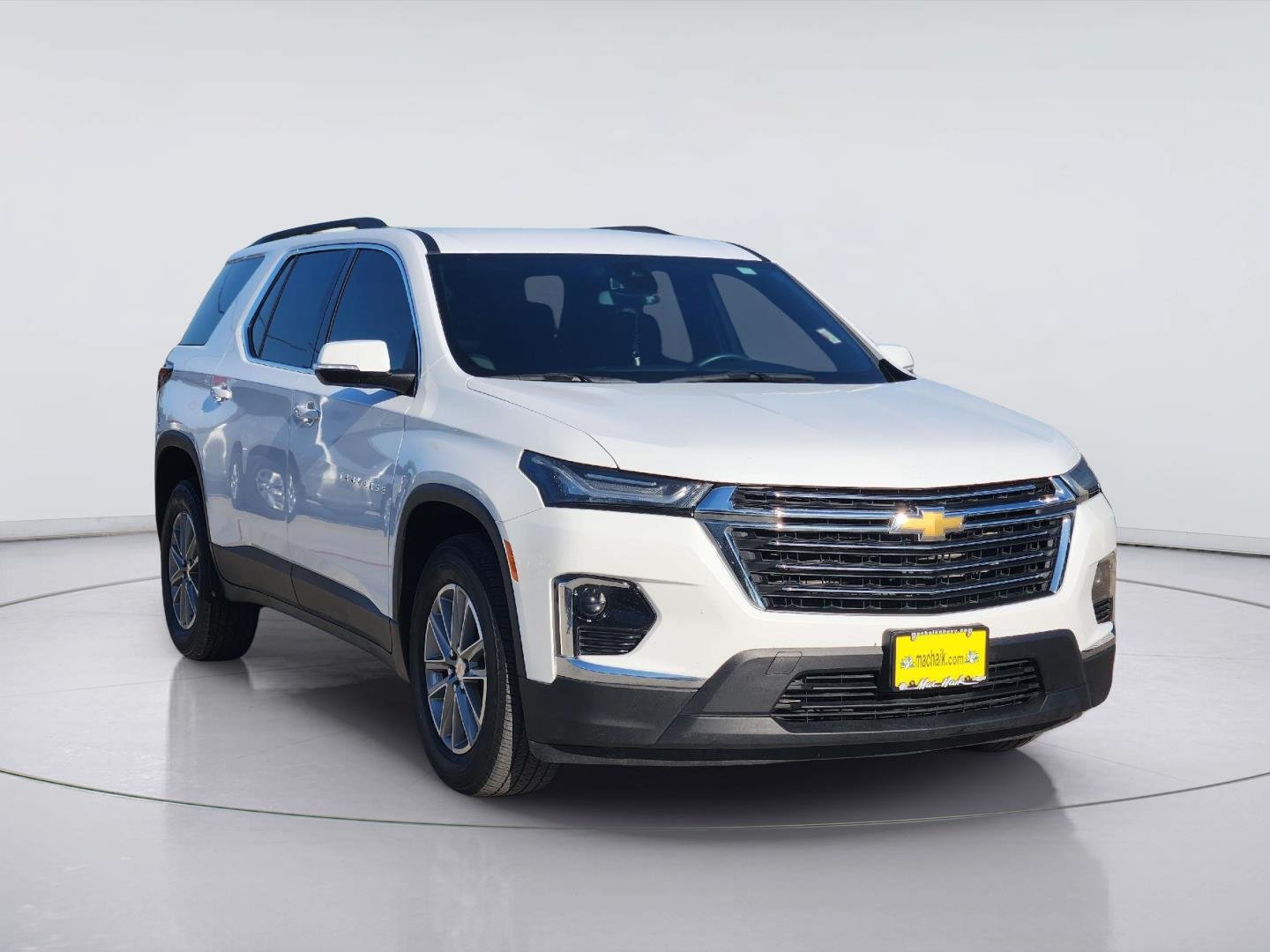 Used 2023 Chevrolet Traverse LT FWD image 3