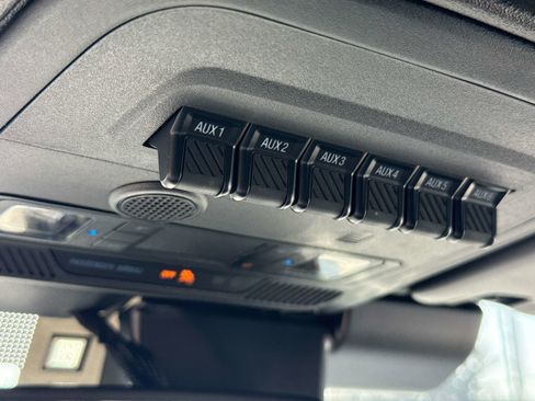 New 2025 Ford Bronco Raptor w/ Interior Carbon Fiber Pack image 23