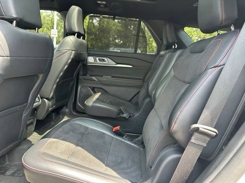 Certified 2025 Ford Explorer ST AWD/4WD image 15