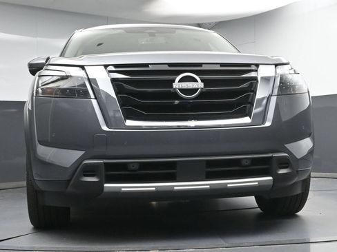Certified 2025 Nissan Pathfinder Platinum FWD image 26