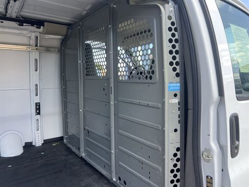 Used 2021 Chevrolet Express 2500 w/ Driver Convenience Package image 11