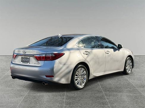 Used 2014 Lexus ES 350 w/ Luxury Package image 9