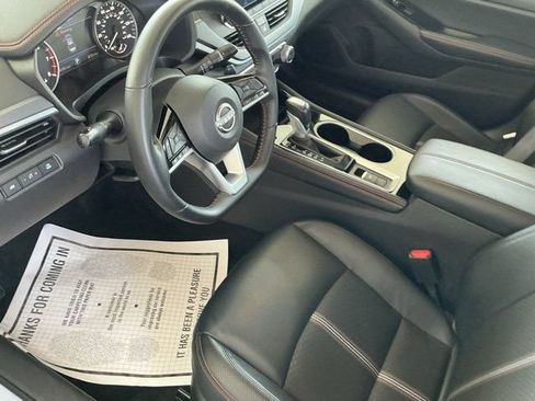 Used 2025 Nissan Altima 2.5 SR AWD/4WD image 16