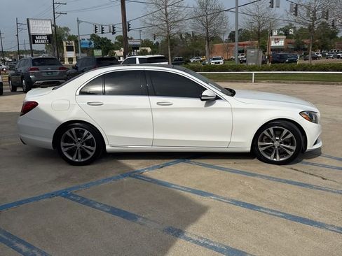 Used 2016 Mercedes-Benz C 300 Sedan image 4