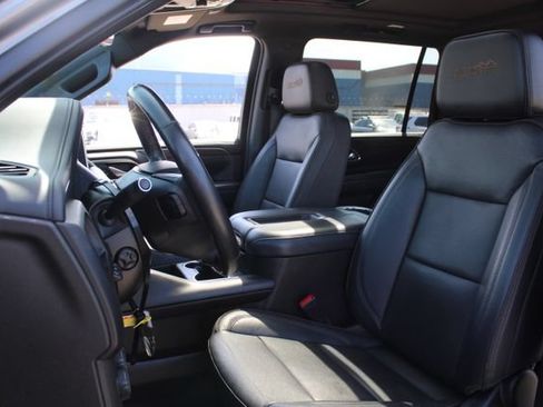 Used 2021 Chevrolet Suburban High Country RWD image 43