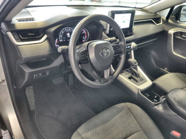 Used 2024 Toyota RAV4 XLE FWD image 14