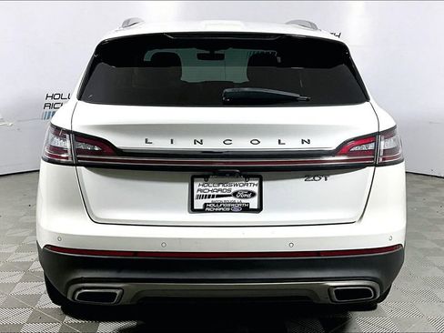 Used 2020 Lincoln Nautilus FWD image 4
