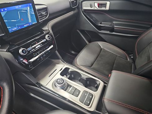 Used 2023 Ford Explorer ST-Line w/ Class IV Trailer Tow Package image 25