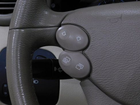 Used 2007 Mercedes-Benz CLK 350 Cabriolet image 50