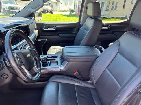 Used 2023 Chevrolet Silverado 1500 LTZ w/ LTZ Convenience Package II AWD/4WD image 12