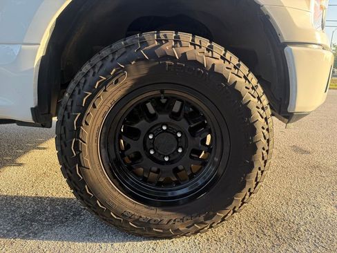 Used 2018 Ford F150 XLT w/ Equipment Group 302A Luxury AWD/4WD image 7