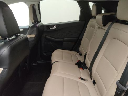 Used 2022 Ford Escape SEL w/ Technology Package image 18